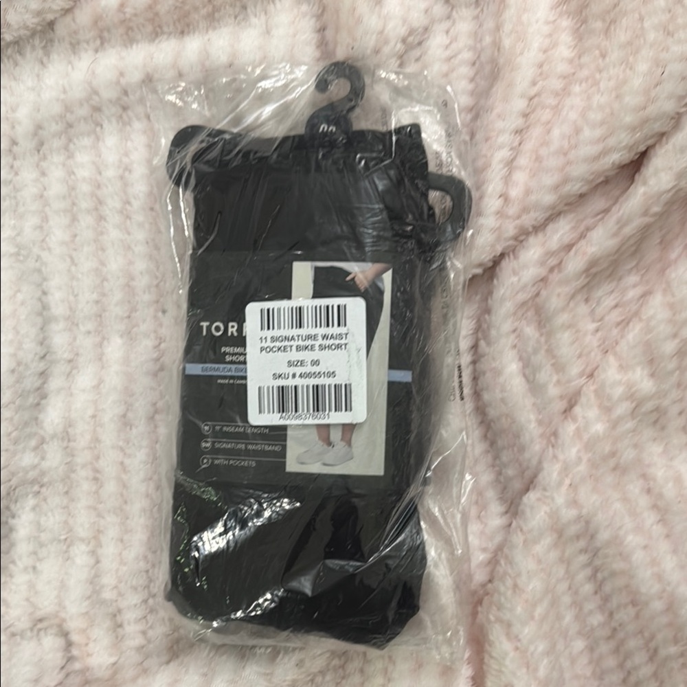Torrid - Black Signature Waist Pocket Biker Shorts - Size 00